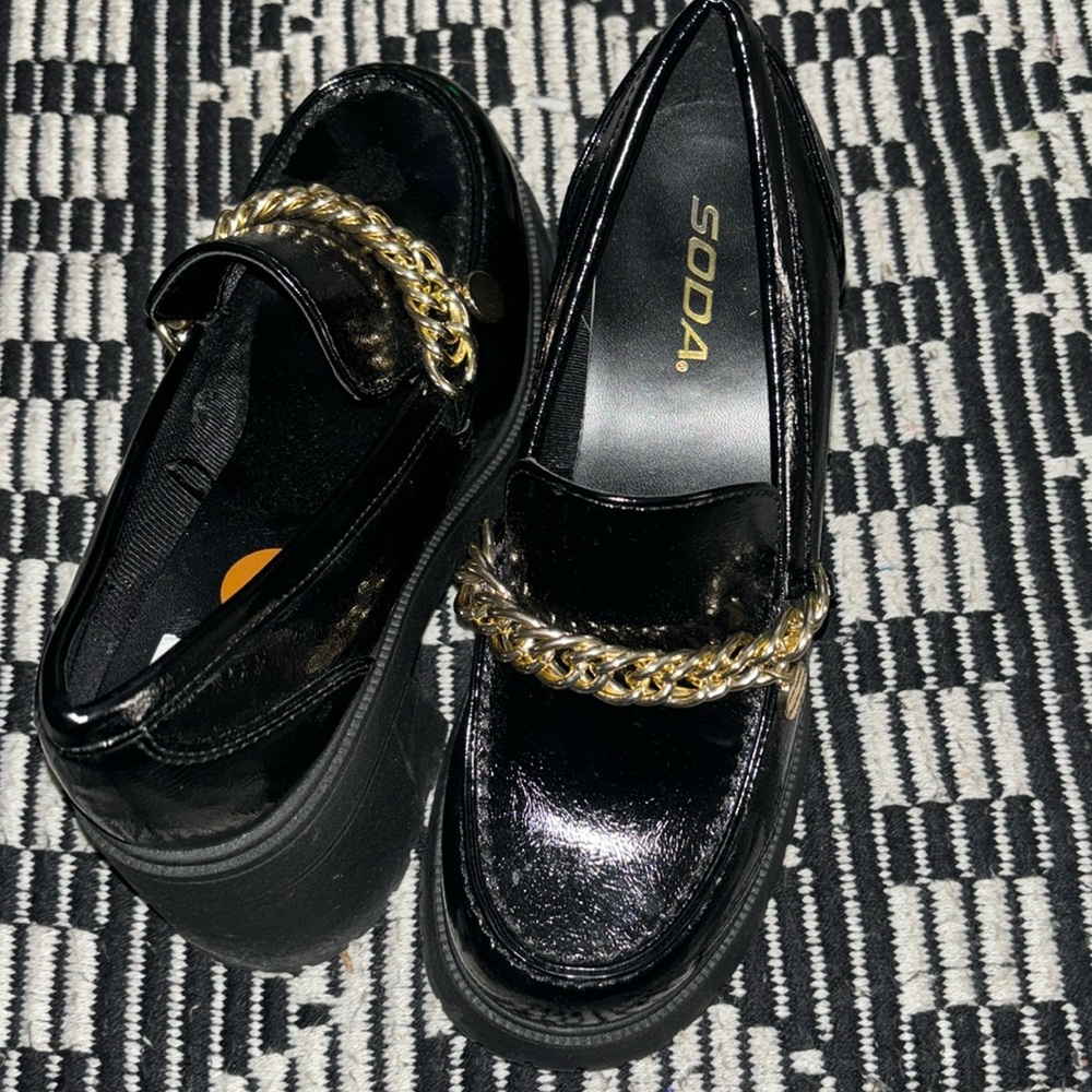 Women’s heel shoes
